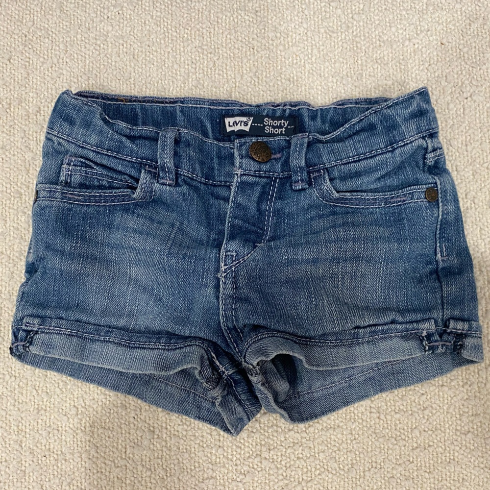 Levi's "Shorty Short" denim shorts
